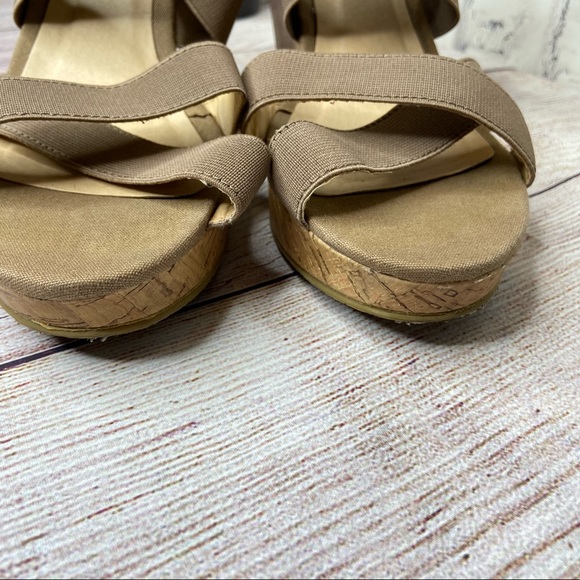 CL by Laundry tan wedge elastic band heels 10 - Picture 9 of 11